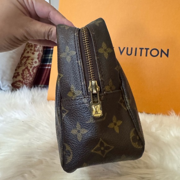 Authentic Louis Vuitton Trousee 28 monogram canvas - Picture 6 of 11